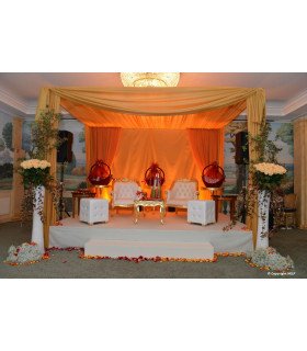 Henna pack in golden wood or white imitation wood