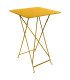 mange debout jaune Hortense
