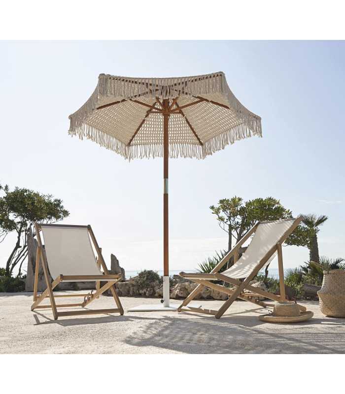 Macramé parasol with deckchair