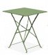 Table de jardin carrée en acier vert cactus