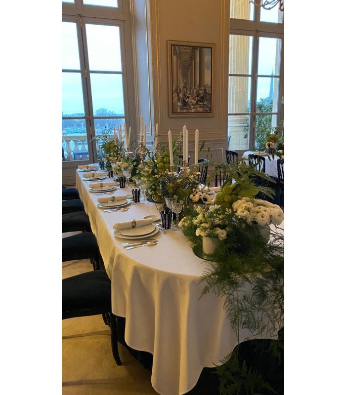 Photo of the black Napoleon III chair at a chic reception, chair rented from 126 Events