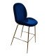 Chaise de bar bleu en velours avec pieds dorés H 115 cm vue de côté sur fond blanc