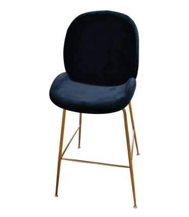 Chaise de bar velours noir et pieds dorés vue de face sur fond blanc