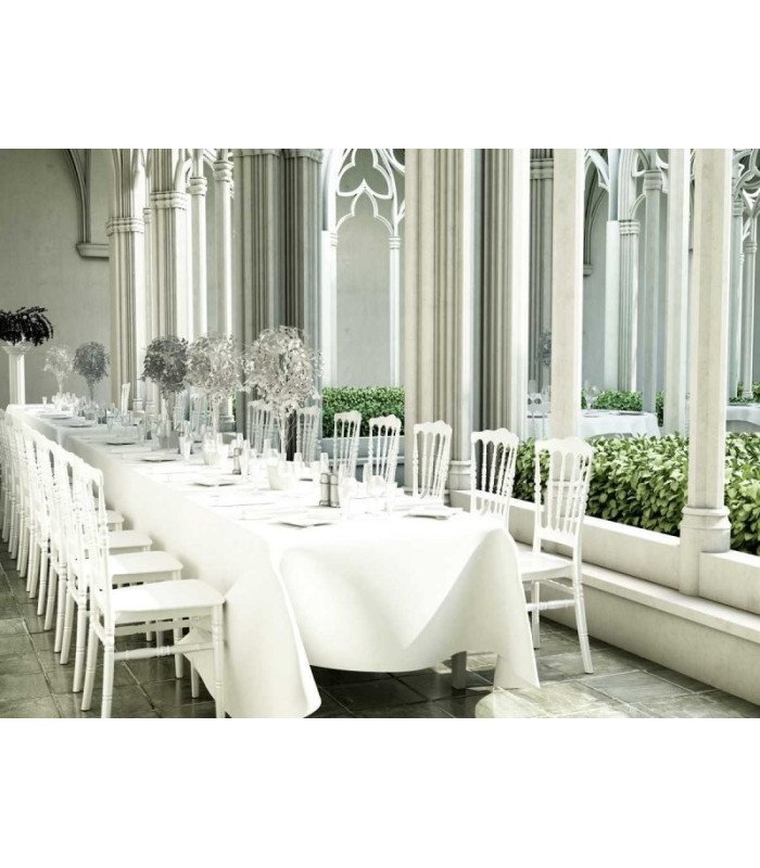 réception avec les chaises Napoléon blanche en location par 126 Events