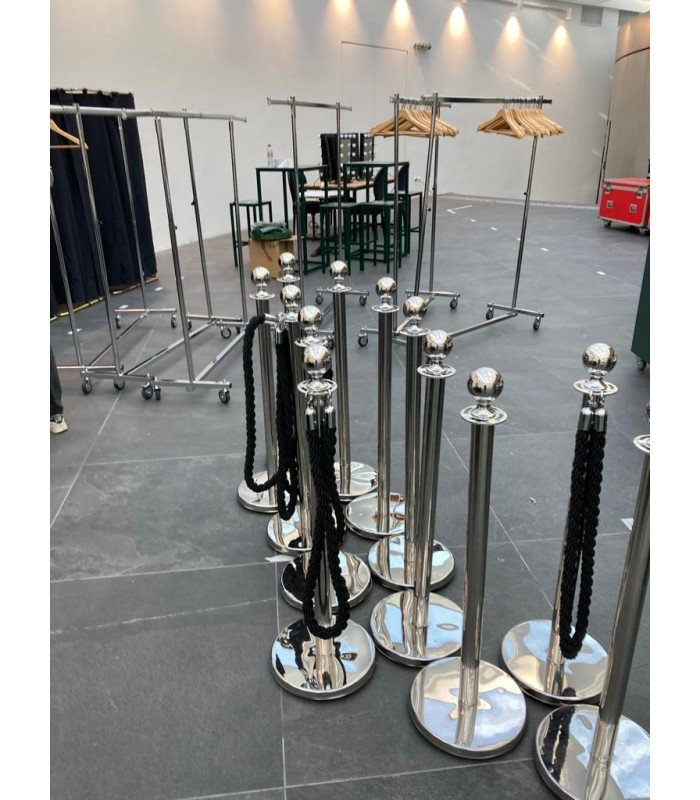 Pack of 100 light wood hangers