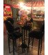 Mange debout style bistrot en fonte dans un salon