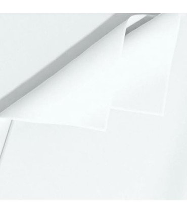 Serviette de table blanche 40 × 40 cm en polyester sur fond blanc