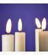 Bougie à led couleur crème 24,5 cm allumée, vue du dessus, utilisée en décoration lumineuse sur un fond violet