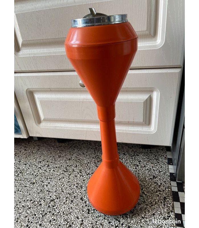 70s orange ashtray