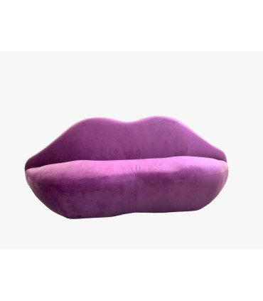 Photo du canapé rétro bouche violet en location par location mobilier paris