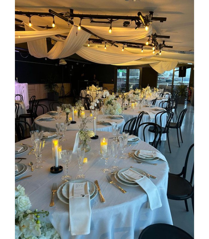 location chaise bistrot noire Anita