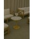 Canapé de jardin 2 places en acacia massif dans un salon extérieur avec table et canapé 3 places