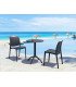 Chaise noire empilable et attachable Trix