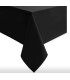 Nappe noire rectangulaire en coton 230 × 130 cm installée sur une table, fond blanc.