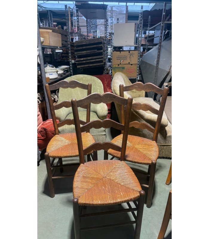 Chaise en bois assise en paille