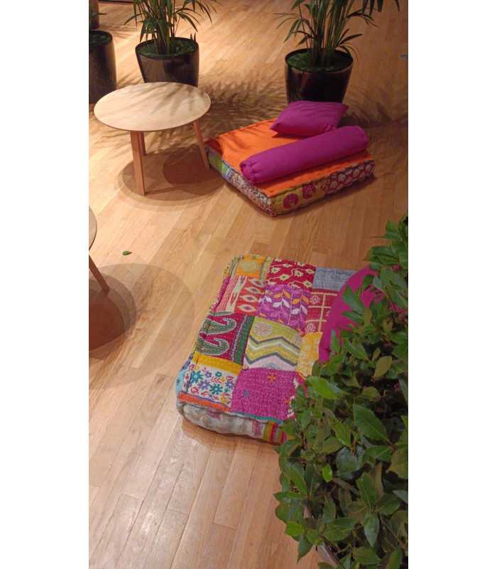 floor cushion pouf Patchwork 69 x 69 cm with plant, small pink cushion and coffee table