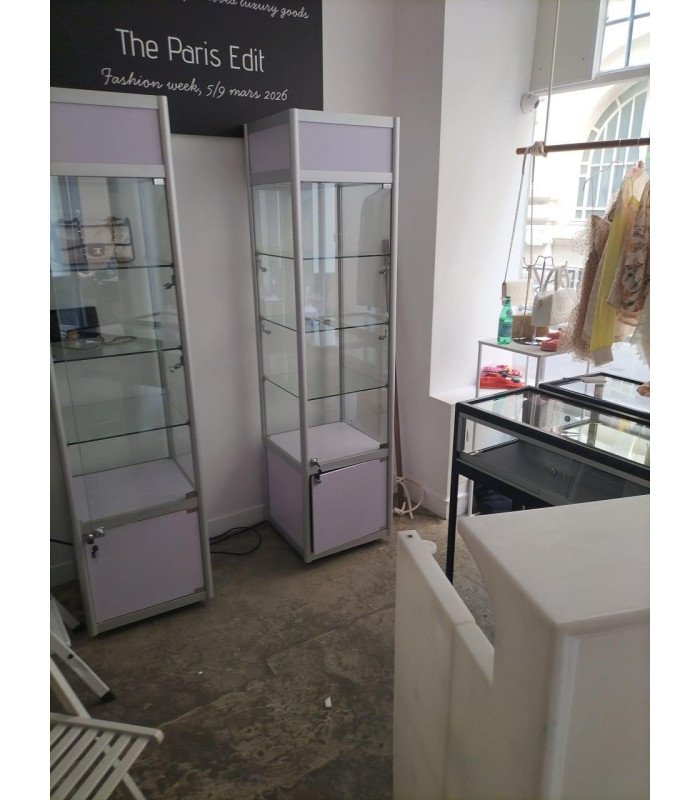 Location vitrine TAFLO d'exposition fermeture à clef pour salon professionnel