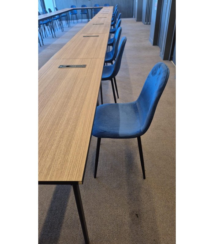 Scandinavian chair in midnight blue velvet