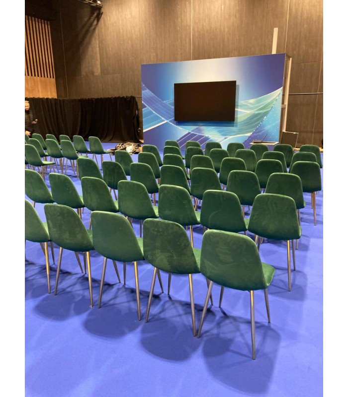 Scandinavian-style chair in green velvet