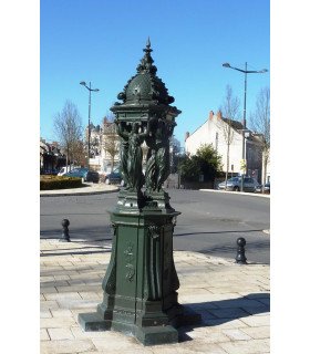 Fontaine Wallace verte H 270 cm