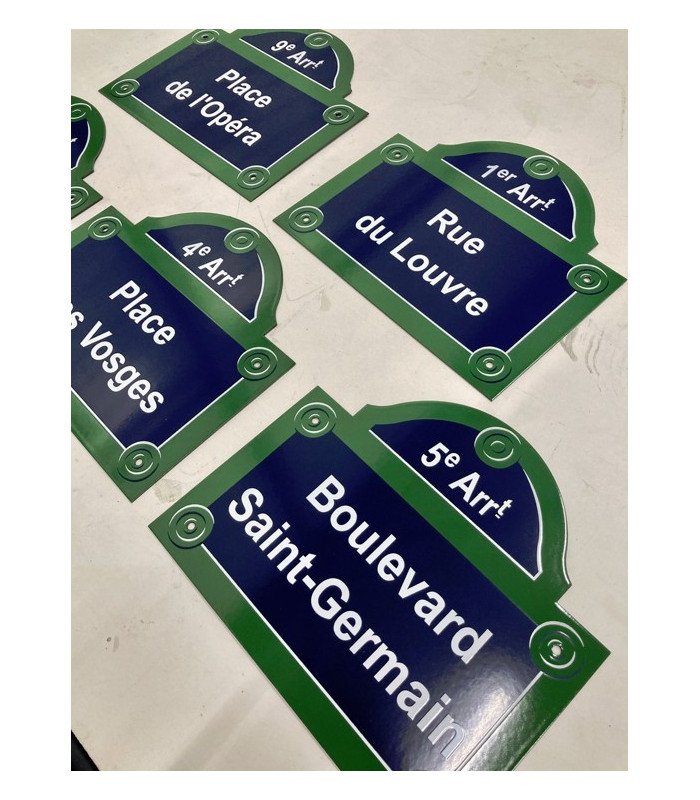 Enamelled Paris street sign with pediment, W 30 x H 26 cm