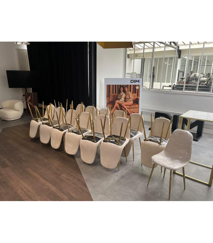 Scandinavian chair in beige velvet with gold legs