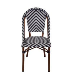 Chaise en rotin noir et blanc terrasse parisienne location
