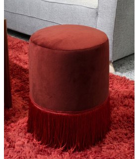 Fringed red velvet pouf, Ø 35 cm, available for rental from 126 Events, a compact low seat for lounge areas
