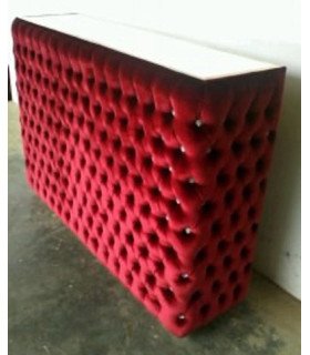 Red tufted velvet bar counter L 150 cm for rental, three-quarter view on a white background - 126 Events